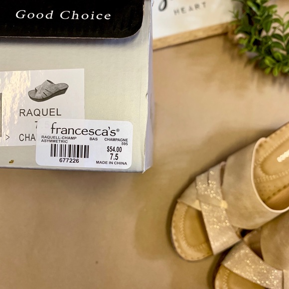 Francesca’s sparkly wedges sandal - Picture 6 of 6